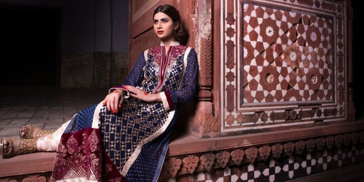 The Rise of Replica Dresses: Fashion's Double Take