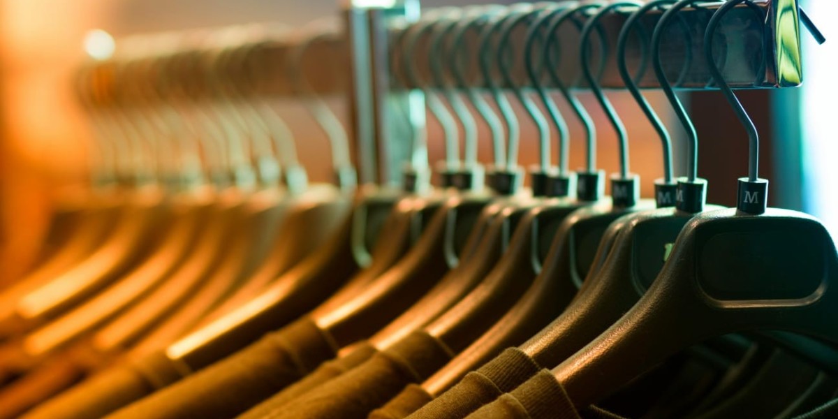Fashion Forward: Styling Tips for Men's Casual Shirts