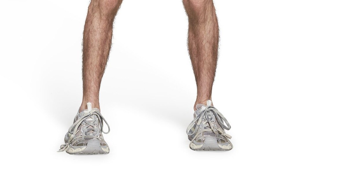 Balenciaga Shoes be greeted not with abut with an off white