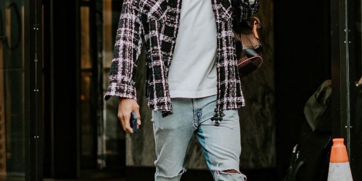 Summer Style File: Your Ultimate Guide to Fashion Clothing Trends 2024