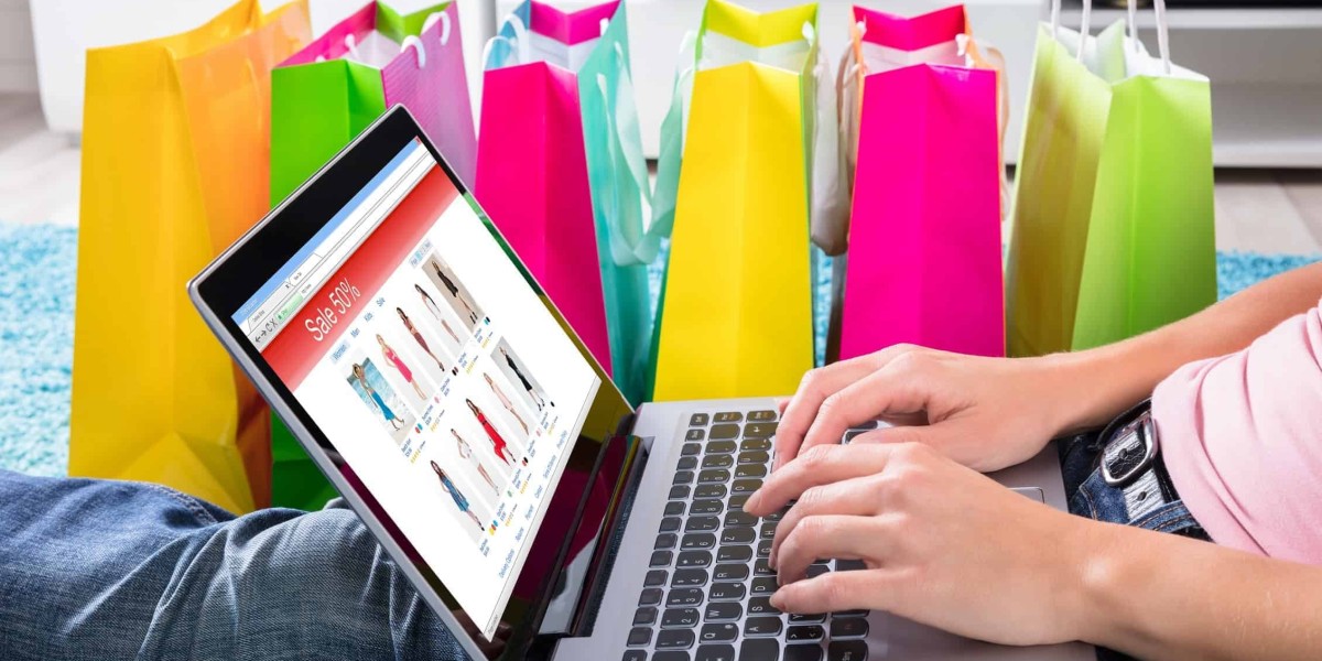 Experience the Convenience of Online Saree Shopping