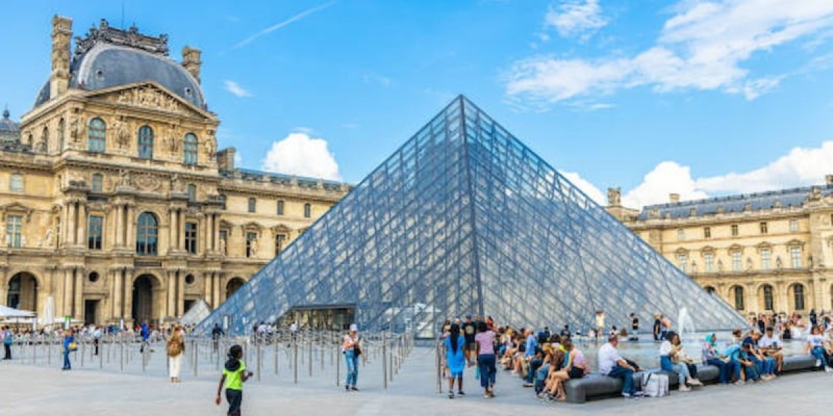 Top 5 Famous Historical and Cultural Hubs in Paris