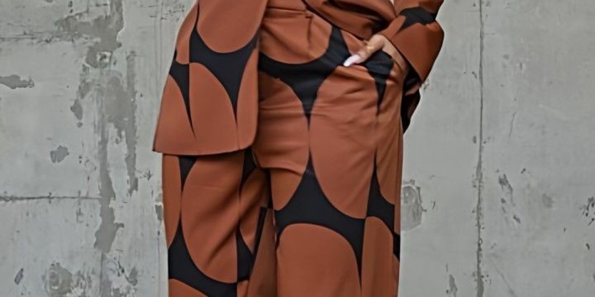 Sophisticated Style: Designer Suits for Women