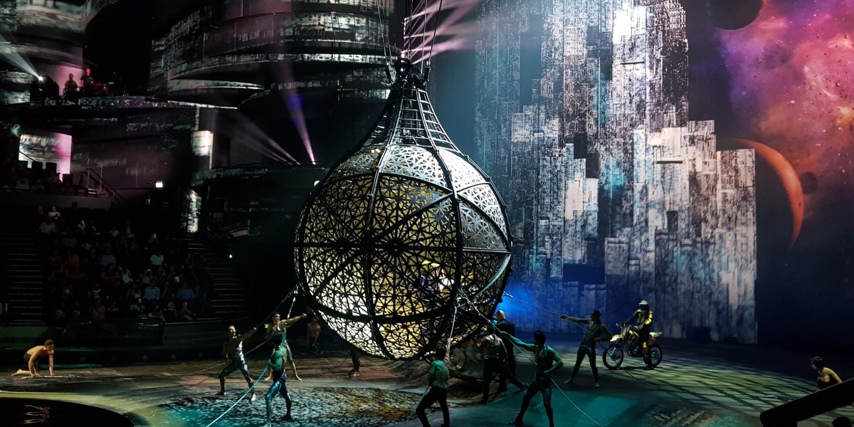 Experience La Perle Show with Sparks – Dubai’s Top Tourism Experts