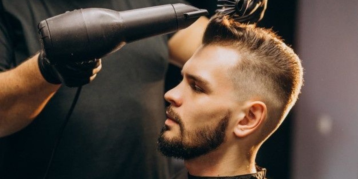 Expert Men's Hairdresser for Stylish & Modern Cuts!