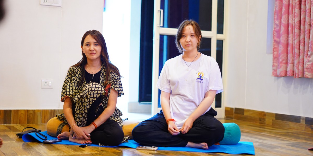 Best 200 Hour Yoga Teacher Training in Rishikesh