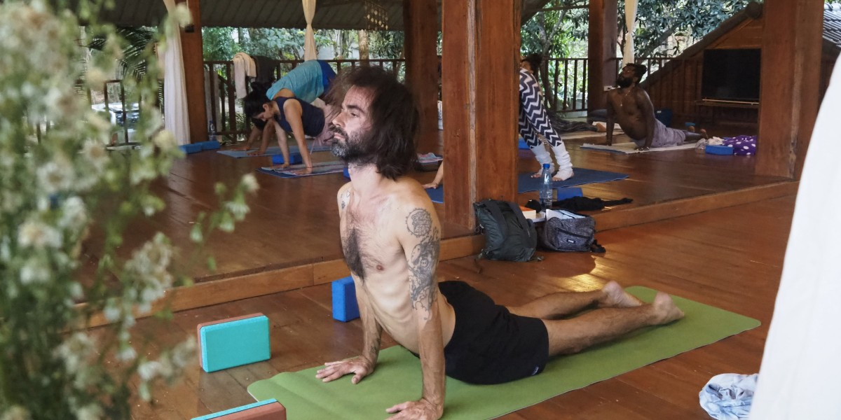Choosing the Right School: How to Find the Perfect 200 Hour Yoga Teacher Training in Thailand