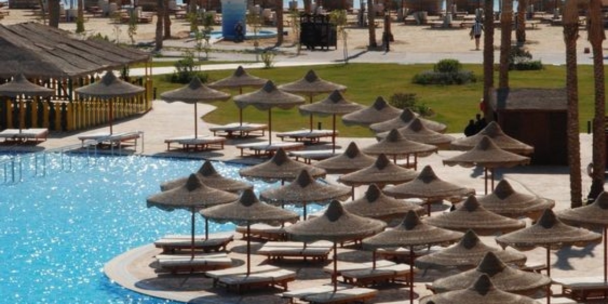 Acvariul Mare din Hurghada – O Călătorie în Lumea Subacvatică
