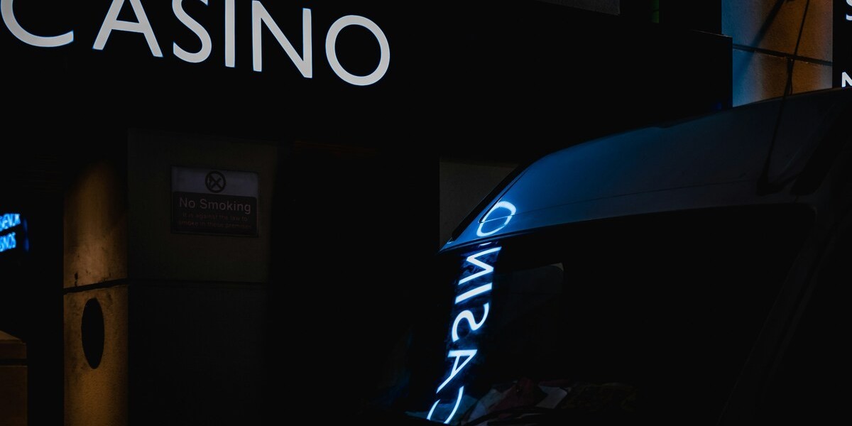 Exploring the Importance of Scam Verification in the Gambling Site Community: Inavegas