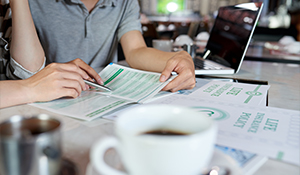 CRM solution Microsoft Dynamics 365 Insurance | Microsoft Dynamics 365 Financial Management solution