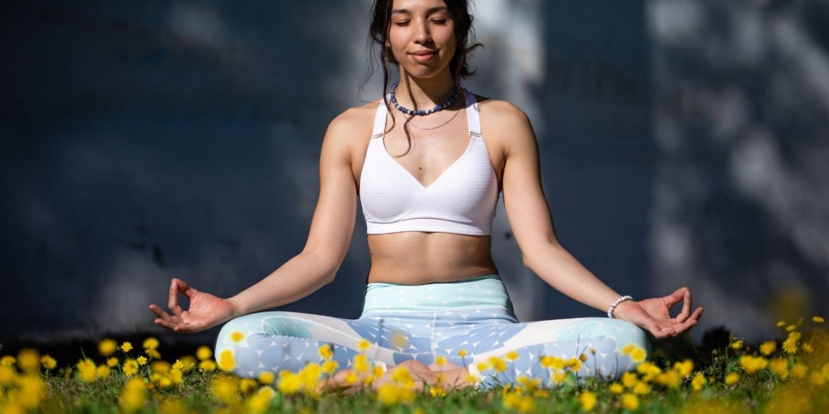 Best 100-Hour Yoga Teacher Training in Rishikesh: A Transformative Beginning