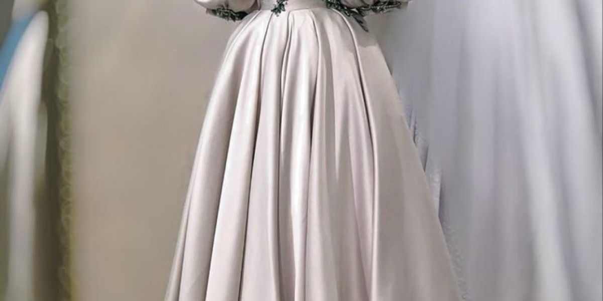 Dressy Dresses Unchained: Rewriting the Rules of Evening Wear