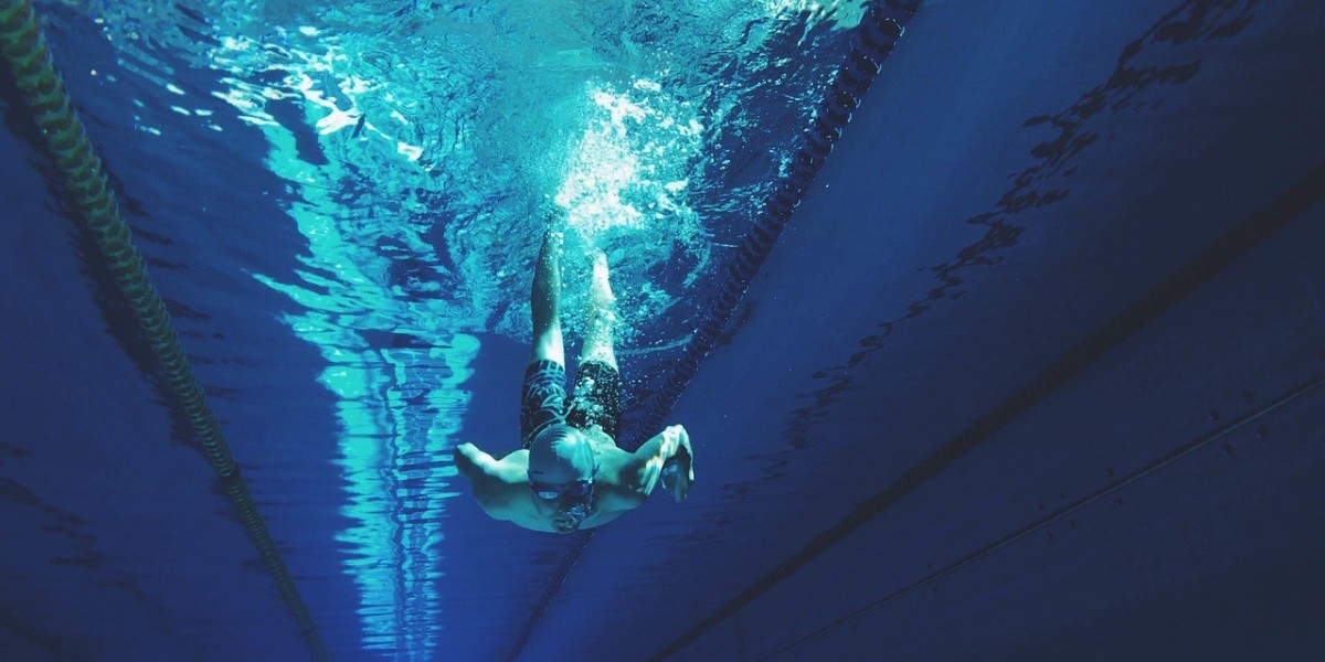Private Swimming Classes in Dubai—A Tailored Experience for Every Swimmer