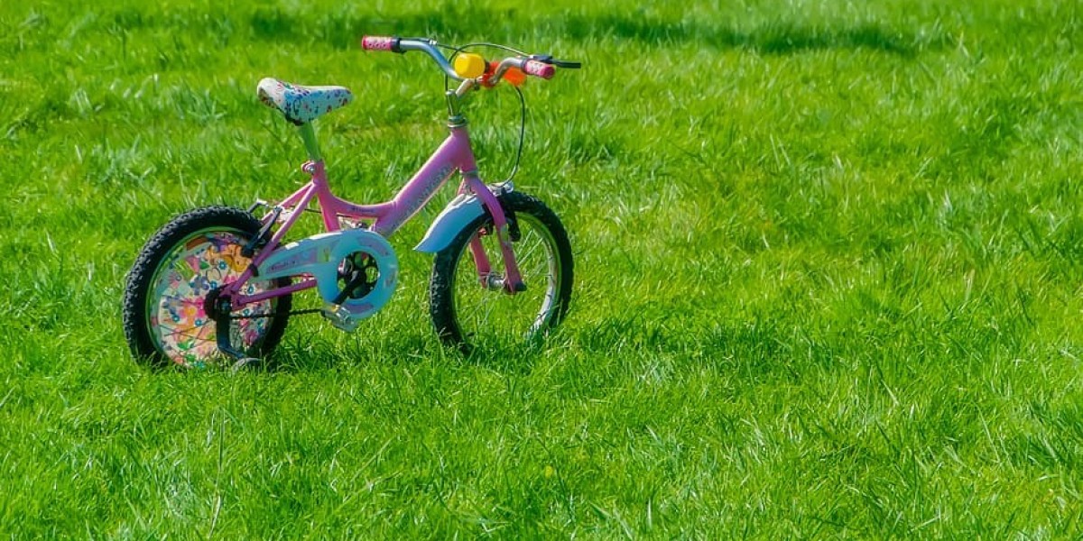 How a Balance Bike for Toddlers Can Help Your Child Master Their First Kids Bikes