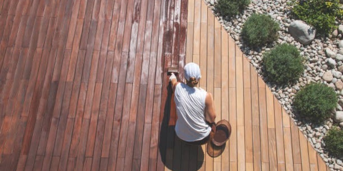 Top 7 Signs You Need Hardwood Floor Refinishing Now