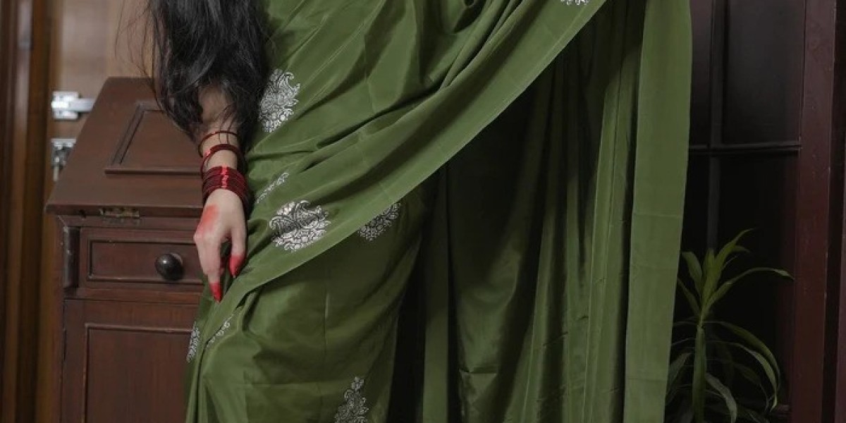 Tradition Meets Trend: Hand Embroidery Sarees at October Store