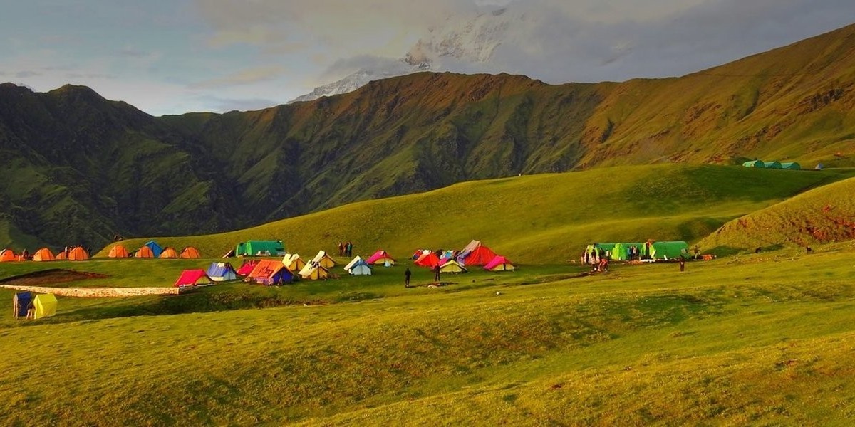 Top 5 Reasons to Choose Dayara Bugyal for Your First Himalayan Trek