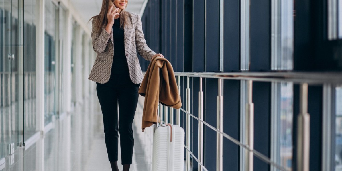 Traveling Across Borders? Why Elite Chauffeur Services Are a Must