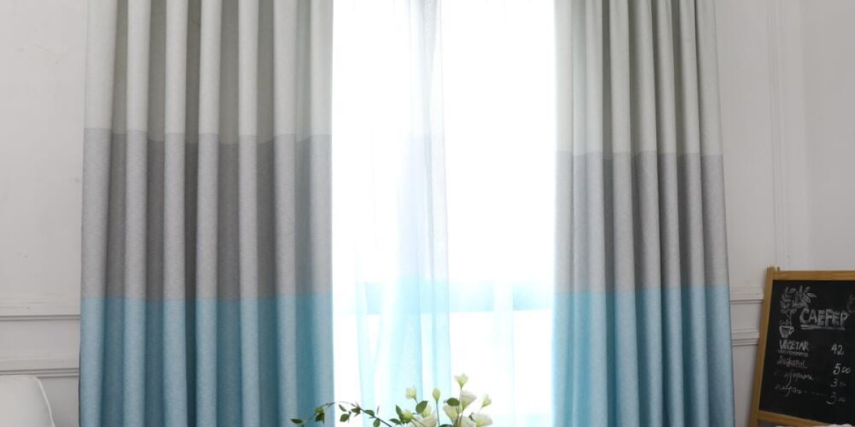 Choosing the Right Curtains for Your Kitchen