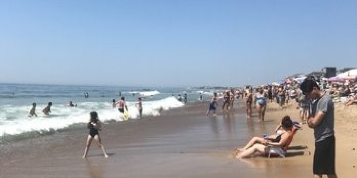 Summer Fun at Misquamicut Beach in Westerly RI