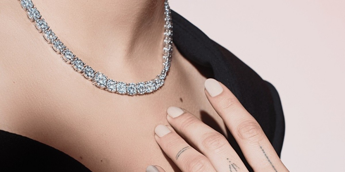 Discover Ethical Luxury with Vertelier’s Lab Grown Diamond Bracelets and Engagement Rings
