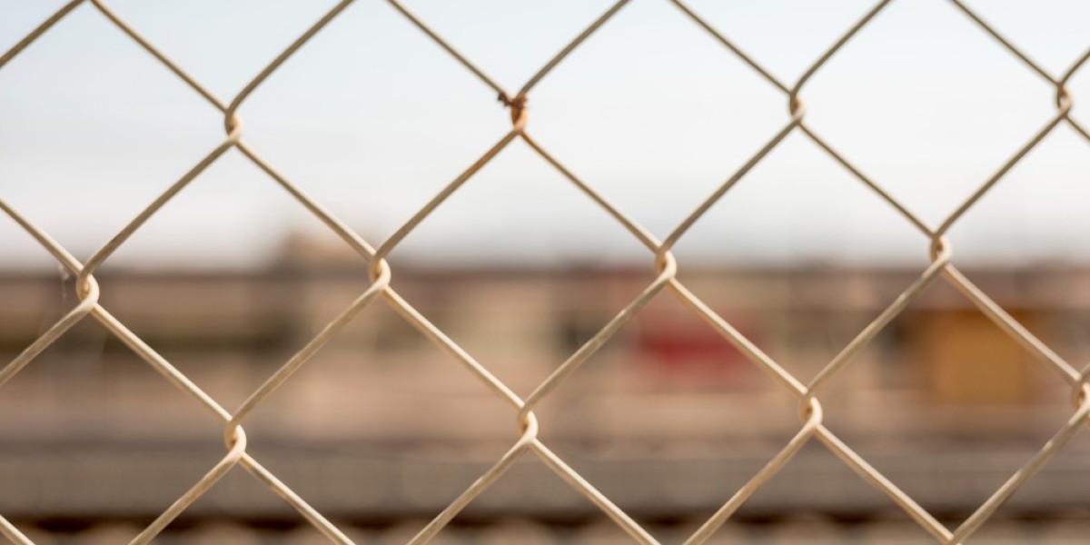 Top 5 Benefits of Professional Pensacola Fence Installation for Your Property