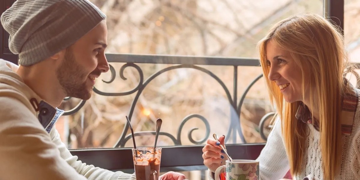 How to Ask a Girl Out Over Text (With Examples)